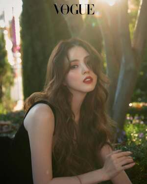 【フォト】ハン・ソヒ、バラの花より美しく魅惑的でセクシー