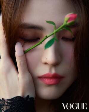 【フォト】ハン・ソヒ、バラの花より美しく魅惑的でセクシー