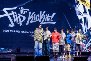 【フォト】JYPの新人ボーイズグループKickFlipのデビュー先行公演