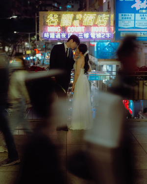 【フォト】元RAINBOWノウル＆花婿、香港の夜景の中で甘いキス…ウエディング写真公開