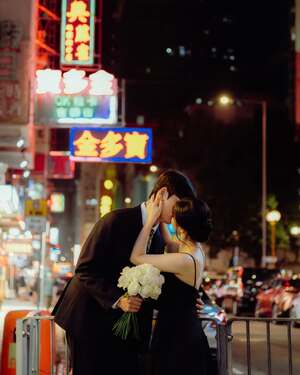 【フォト】元RAINBOWノウル＆花婿、香港の夜景の中で甘いキス…ウエディング写真公開