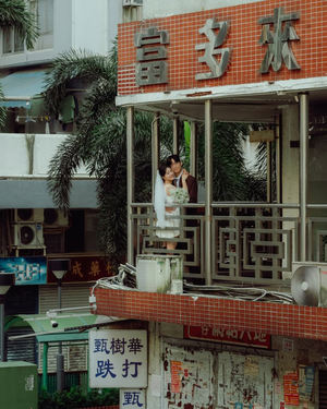 【フォト】元RAINBOWノウル＆花婿、香港の夜景の中で甘いキス…ウエディング写真公開