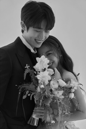 【フォト】Ailee＆チェ・シフンさん、甘くロマンチックなウエディング写真大放出