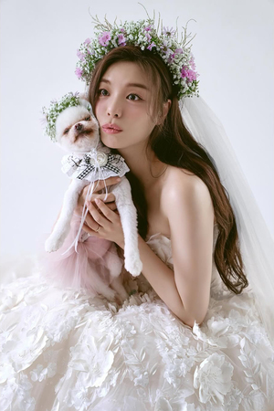 【フォト】Ailee、3匹の愛犬とウエディング写真撮影　「愛情いっぱい」