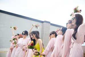 【フォト】Aileeが友人たちとブライダルシャワー、幸せな花嫁