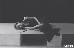 【フォト】キム・ユネ　1輪のバラのような魅惑のビジュアル