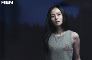 【フォト】キム・ユネ　1輪のバラのような魅惑のビジュアル