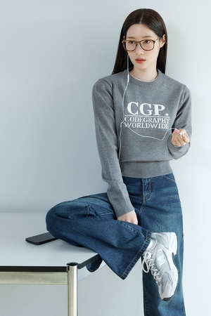 【フォト】チョン・チェヨン、クラシカルなスタイリング際立つ春コーデを提案