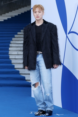 【フォト】MONSTA Xショヌ＆ミニョク、仲良くハートのポーズ