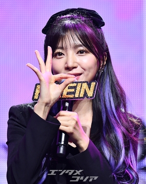 【フォト】LABOUMヘイン　魅惑のえくぼ＆キュートなポーズ