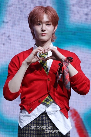 【フォト】EVNNE、4枚目のミニアルバムをリリース