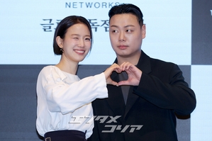 【フォト】GOT7ジニョン＆ノ・ジョンイ＆イム・ジェヒョク＆チャン・ヒリョン「『魔女』ファイト！」