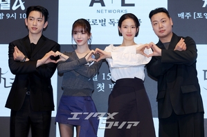 【フォト】GOT7ジニョン＆ノ・ジョンイ＆イム・ジェヒョク＆チャン・ヒリョン「『魔女』ファイト！」