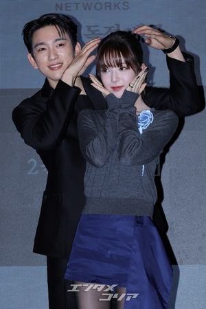 【フォト】GOT7ジニョン＆ノ・ジョンイ＆イム・ジェヒョク＆チャン・ヒリョン「『魔女』ファイト！」