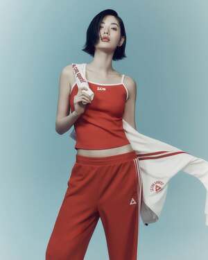 【フォト】ナナ、ビンテージ風の感性と洗練されたスタイリングを提案