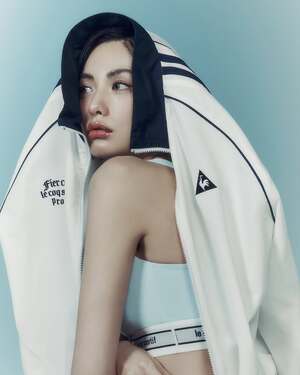 【フォト】ナナ、ビンテージ風の感性と洗練されたスタイリングを提案