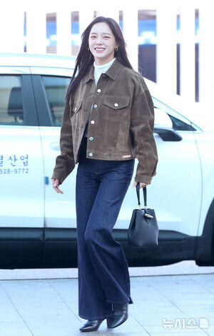 【フォト】まばゆい美しさ誇るキム・セジョン、パリに出発