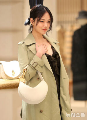 【フォト】BIBIの魅力的な眼差し