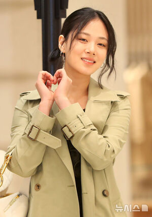 【フォト】BIBIの魅力的な眼差し