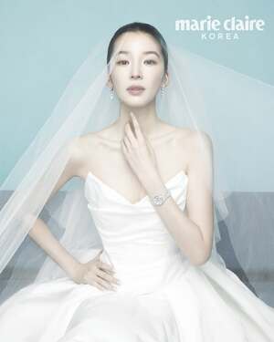 【フォト】アイリーン、モデルに劣らぬ花婿とドキドキのウエディング・グラビア