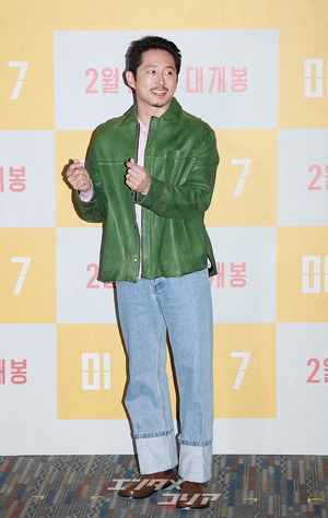 【フォト】スティーヴン・ユァン「ポン監督と仕事ができてうれしい」