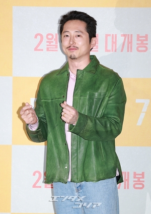 【フォト】スティーヴン・ユァン「ポン監督と仕事ができてうれしい」