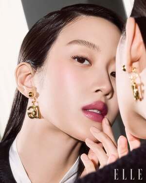 【フォト】ムン・ガヨン　鮮烈で優雅…魅惑のムード