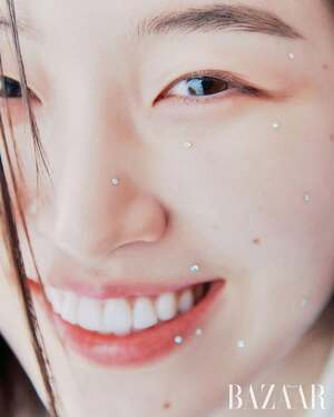 【フォト】すっきり「塩顔」ウォン・ジアン　遊び心あふれるポーズ