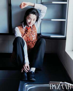 【フォト】すっきり「塩顔」ウォン・ジアン　遊び心あふれるポーズ