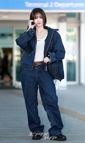 【フォト】TWICEモモ、デニムファッションの着こなしも完ぺき…「ミラノ行ってきます」