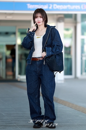 【フォト】TWICEモモ、デニムファッションの着こなしも完ぺき…「ミラノ行ってきます」