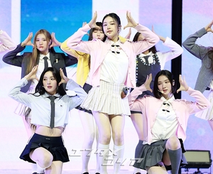 【フォト】Hearts2Hearts、ドキドキのデビュー曲のステージ