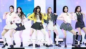 【フォト】Hearts2Hearts、ドキドキのデビュー曲のステージ