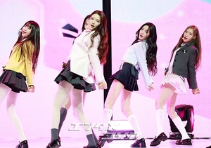 【フォト】Hearts2Hearts、ドキドキのデビュー曲のステージ