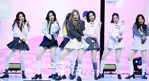 【フォト】Hearts2Hearts、ドキドキのデビュー曲のステージ