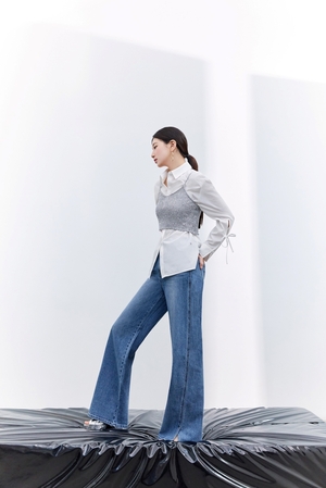 【フォト】スジ　エレガントな魅力…「GUESS」春グラビア公開