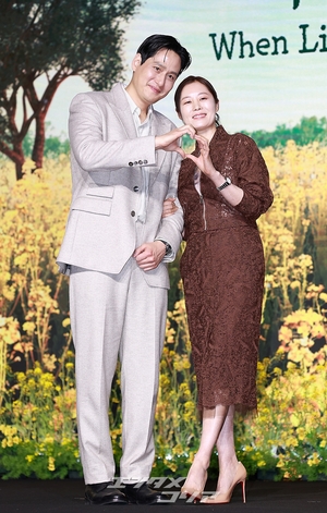 【フォト】ムン・ソリ＆パク・ヘジュン、中年のエスンとグァンシク＝『おつかれさま』