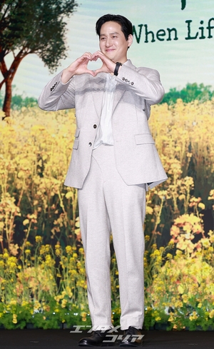 【フォト】ムン・ソリ＆パク・ヘジュン、中年のエスンとグァンシク＝『おつかれさま』