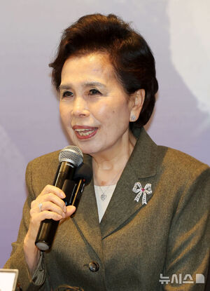 【フォト】「伝統歌謡トリビュート公演－脈を継ぐ」記者懇談会に出席したイ・ミジャ＆チョ・ハンジョ＆チュ・ヒョンミ