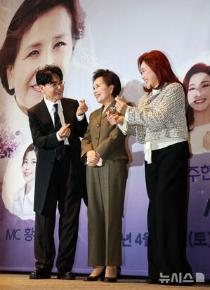 【フォト】「伝統歌謡トリビュート公演－脈を継ぐ」記者懇談会に出席したイ・ミジャ＆チョ・ハンジョ＆チュ・ヒョンミ