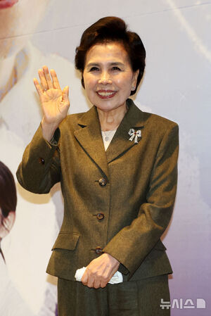 【フォト】「伝統歌謡トリビュート公演－脈を継ぐ」記者懇談会に出席したイ・ミジャ＆チョ・ハンジョ＆チュ・ヒョンミ