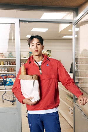 【フォト】MONSTA Xショヌ、スポーティーな魅力…K-WAYの25春夏キャンペーングラビア