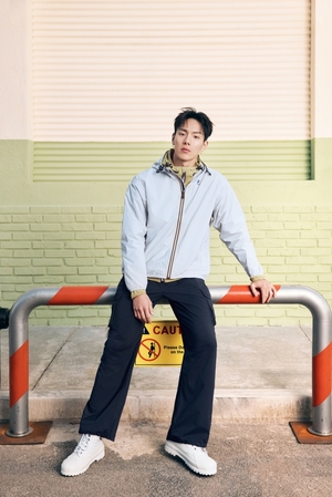 【フォト】MONSTA Xショヌ、スポーティーな魅力…K-WAYの25春夏キャンペーングラビア