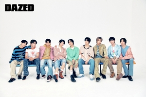 【フォト】新人グループAHOF、正式デビュー前にグラビア登場…さわやかな少年たち