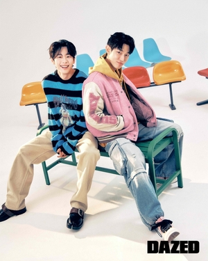 【フォト】新人グループAHOF、正式デビュー前にグラビア登場…さわやかな少年たち