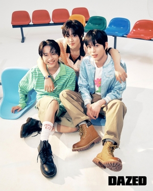 【フォト】新人グループAHOF、正式デビュー前にグラビア登場…さわやかな少年たち