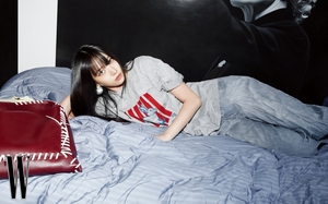 【フォト】MEOVVスイン×ボッテガ・ヴェネタ「W KOREA」4月号表紙登場