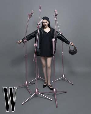 【フォト】MEOVV「W KOREA」カバー飾る…グループ＆ソロショットで強烈インパクト