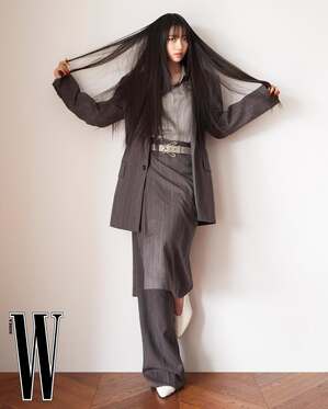 【フォト】MEOVV「W KOREA」カバー飾る…グループ＆ソロショットで強烈インパクト