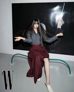 【フォト】MEOVV「W KOREA」カバー飾る…グループ＆ソロショットで強烈インパクト